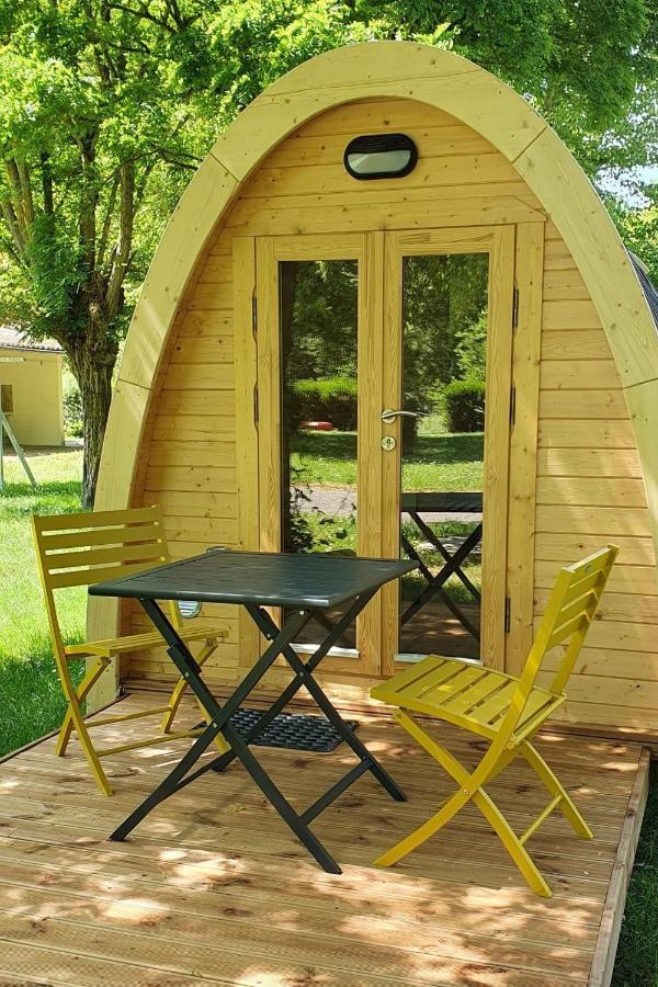 Cabane 2/3 Pers Au Camping Les Patis Nazelles-Negron Bagian luar foto