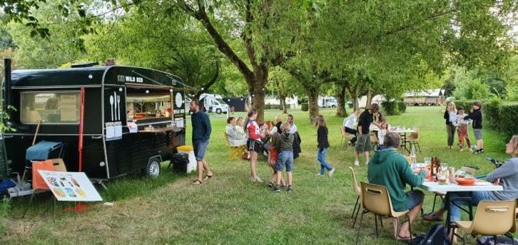Cabane 2/3 Pers Au Camping Les Patis Nazelles-Negron Bagian luar foto